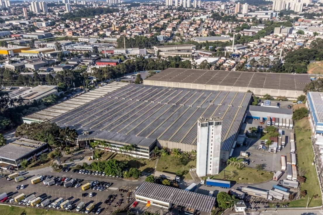 Galpão industrial e logístico para locação  e venda em São Bernardo do Campo com docas e pé-direito alto