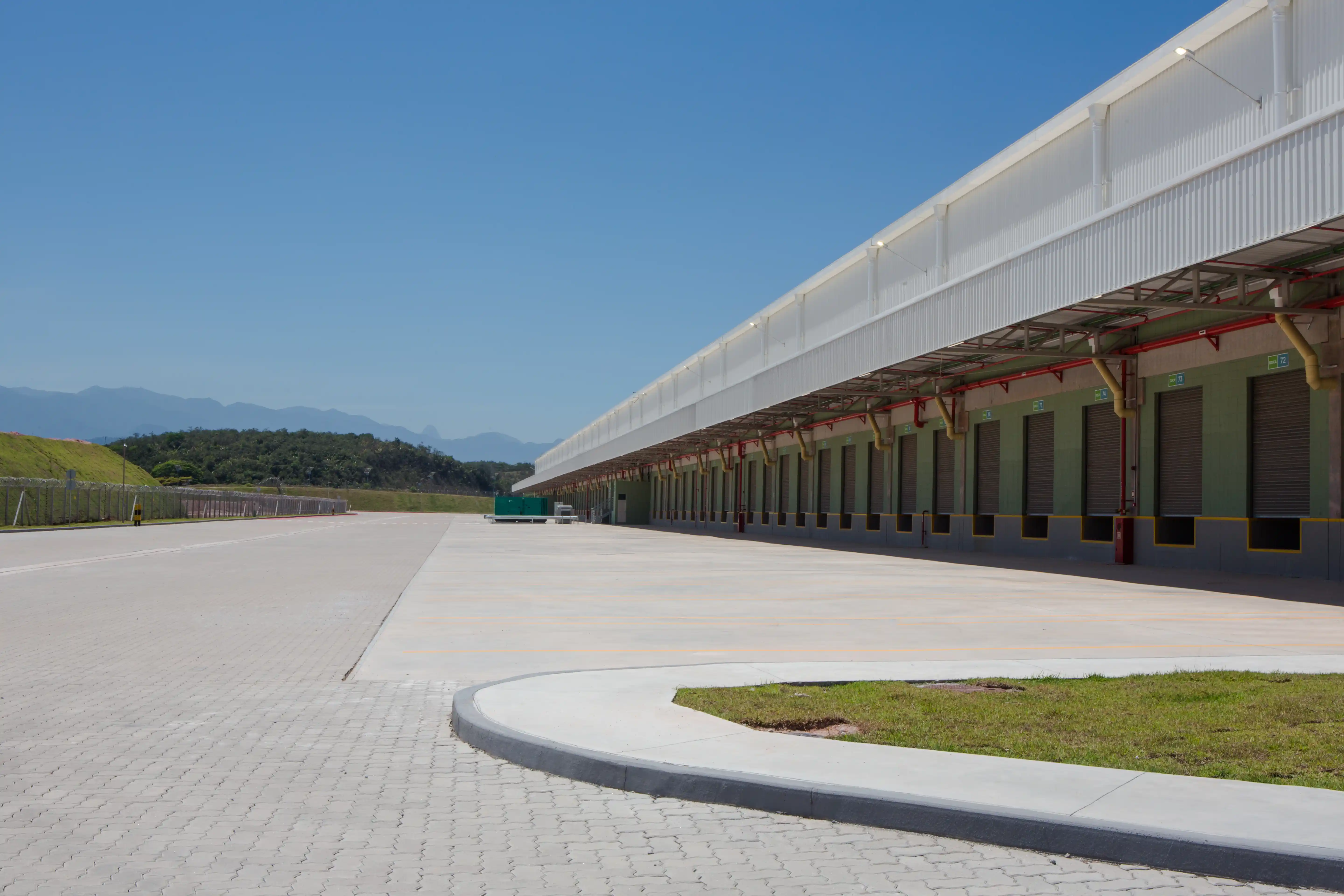 Catena & Castro Real Estate — gestão, reposicionamento e locação de imóveis industriais, logísticos e comerciais