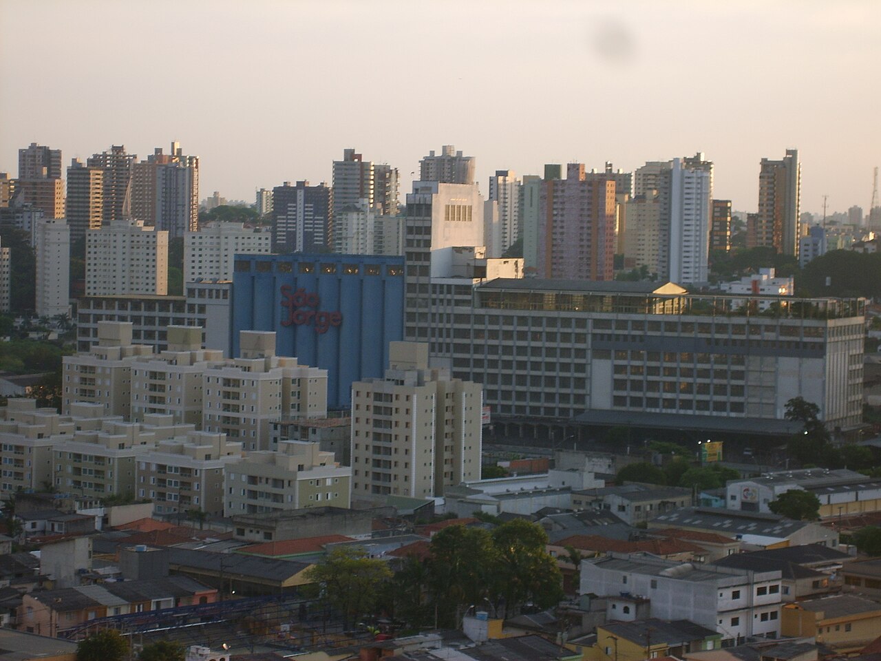 Fachada histórica do Moinho São Jorge, na Avenida dos Estados, em Santo André