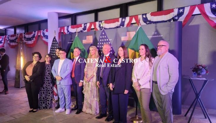 248º Aniversário da Independência dos Estados Unidos da América, organizado pela embaixadora dos Estados Unidos no Brasil, Sra. Elizabeth Frawley Bagle, e pelo Cônsul Geral dos Estados Unidos, David Hodge.