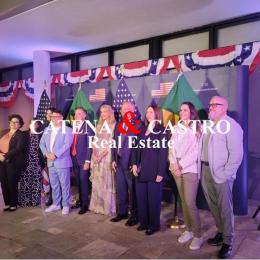 248º Aniversário da Independência dos Estados Unidos da América, organizado pela embaixadora dos Estados Unidos no Brasil, Sra. Elizabeth Frawley Bagle, e pelo Cônsul Geral dos Estados Unidos, David Hodge.